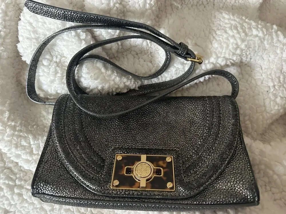 TORY BURCH TORTOISE STINGRAY LEATHER LOGO CLUTCH CROSSBODY PURSE CLEAN